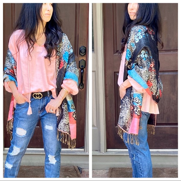 ShopEvelynne Accessories - Absolutely gorgeous Print Pashmina Scarf/Shawl